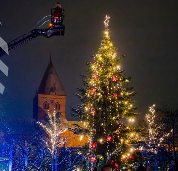Juletræstænding